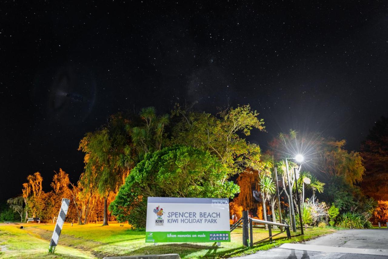 Spencer Beach Top 10 Holiday Park Christchurch Esterno foto