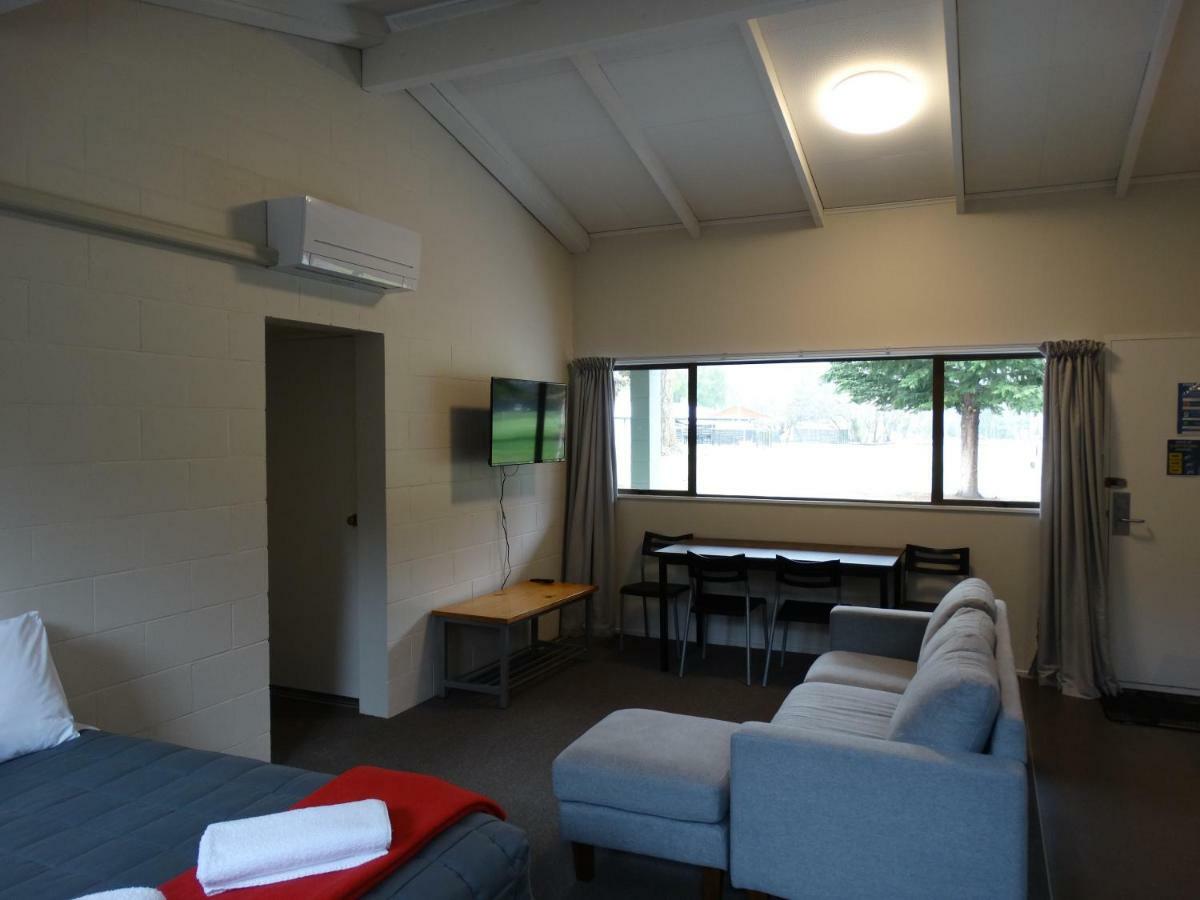 Spencer Beach Top 10 Holiday Park Christchurch Esterno foto